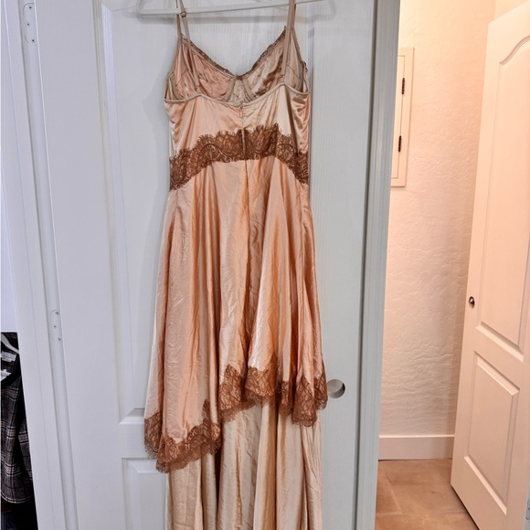 FREE PEOPLE/ Nigel Preston Elegant Lace Trim Dress in Peach and Brown - Picture 3 of 5